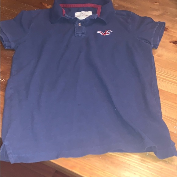 EUC Men’s Navy Hollister Polo with 2 Buttons - Picture 2 of 4